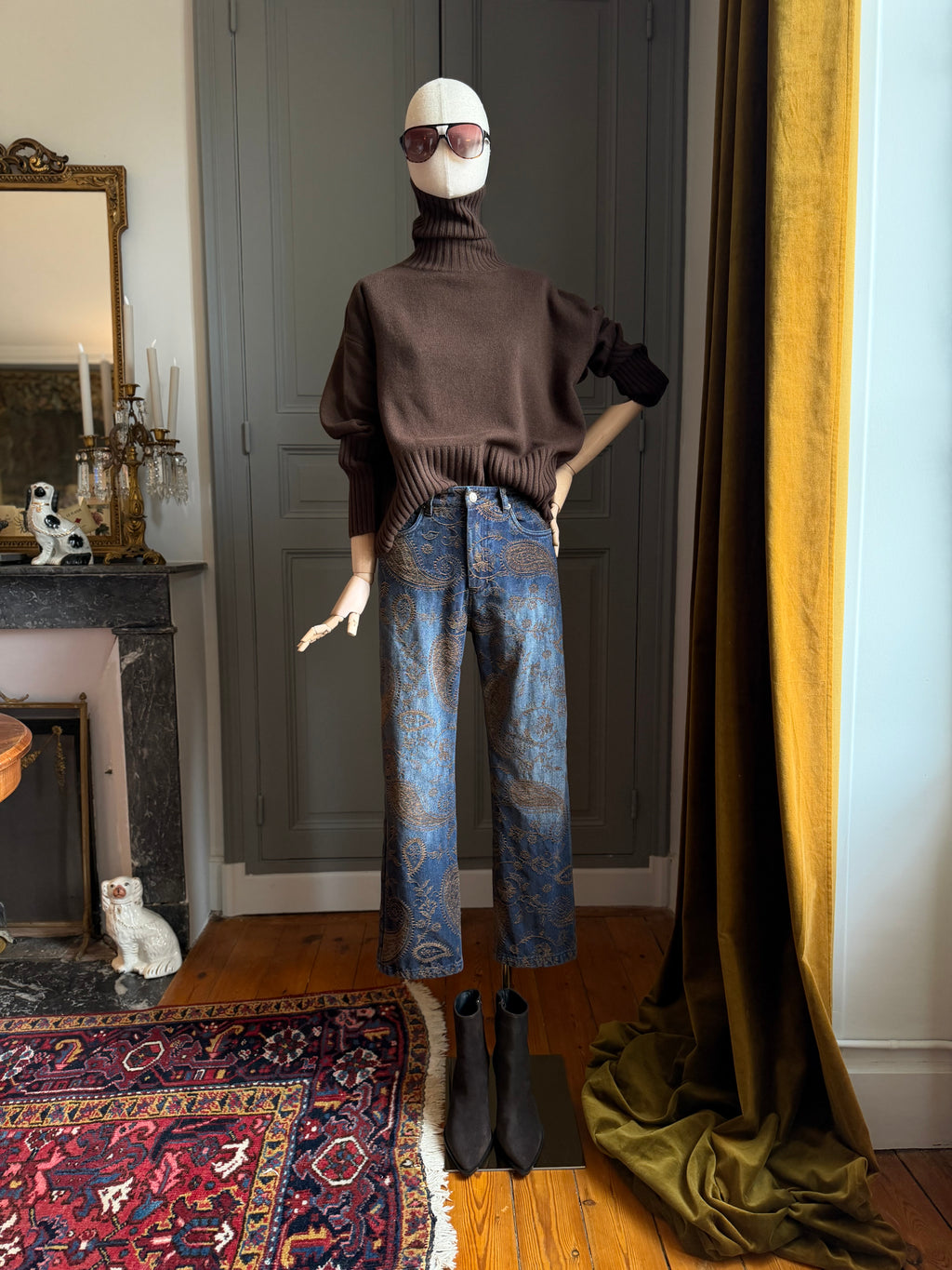 Jeans ricami paisley