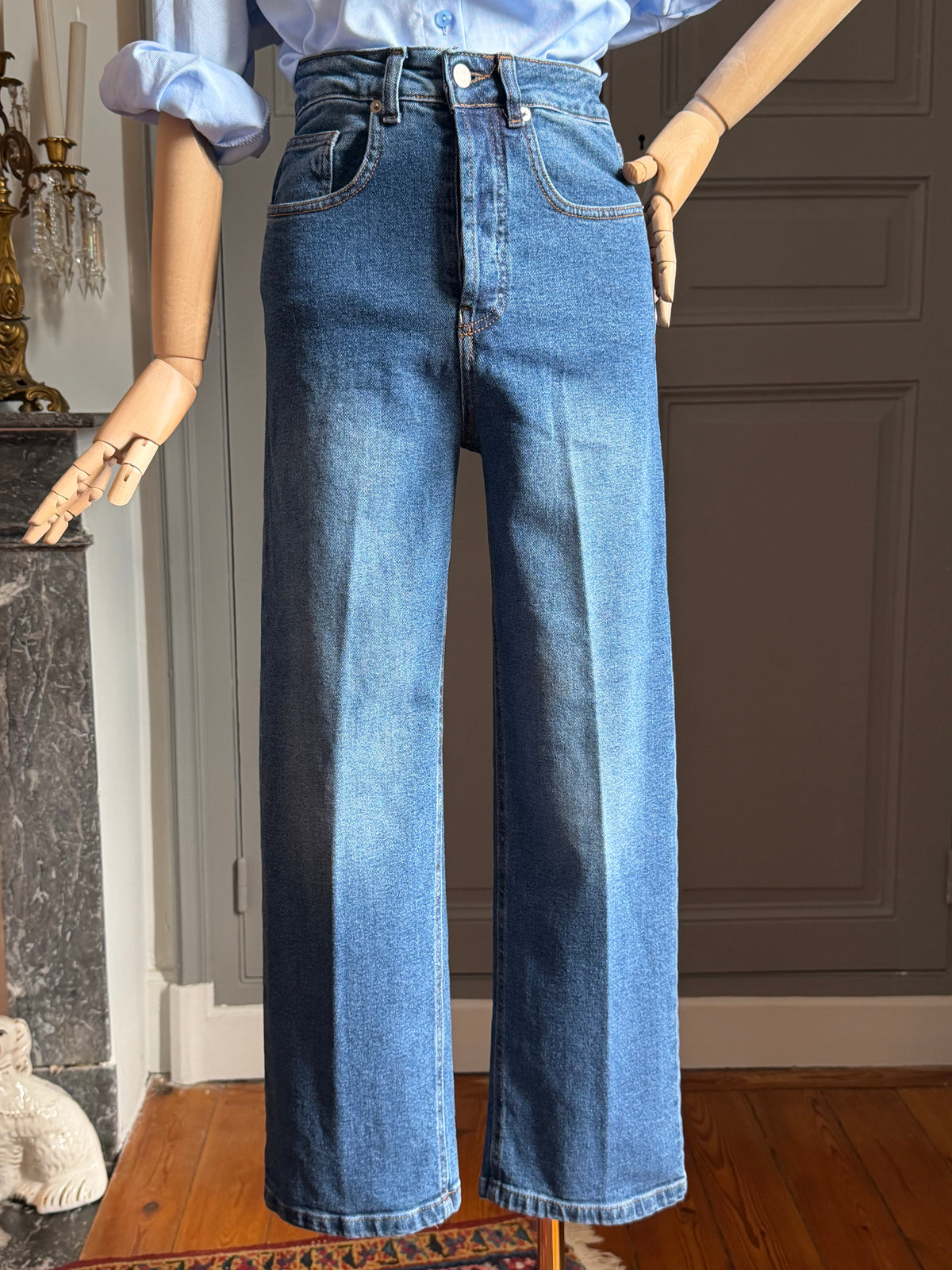 High-waisted cigarette jeans