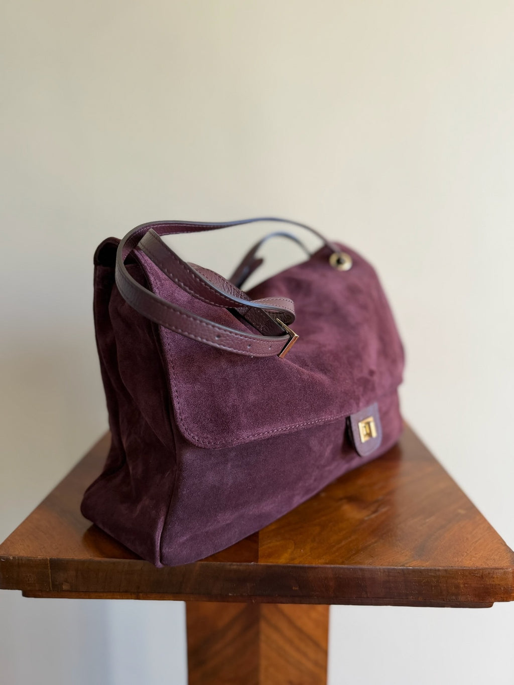 Maxi flap bag camoscio bordeaux