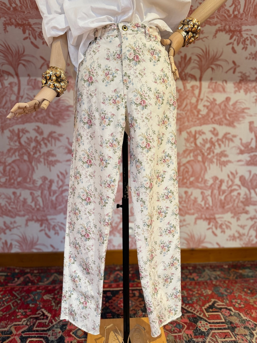 Patterned jeans