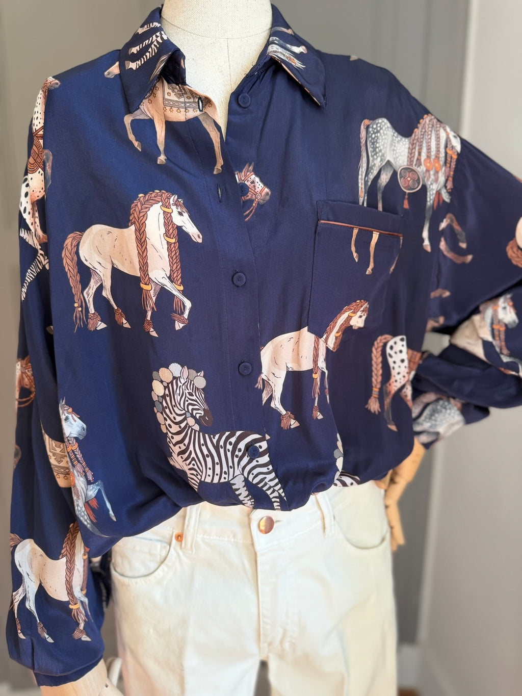 Camicia blu stampa cavalli