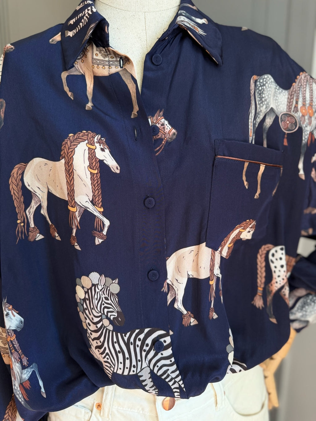 Camicia blu stampa cavalli