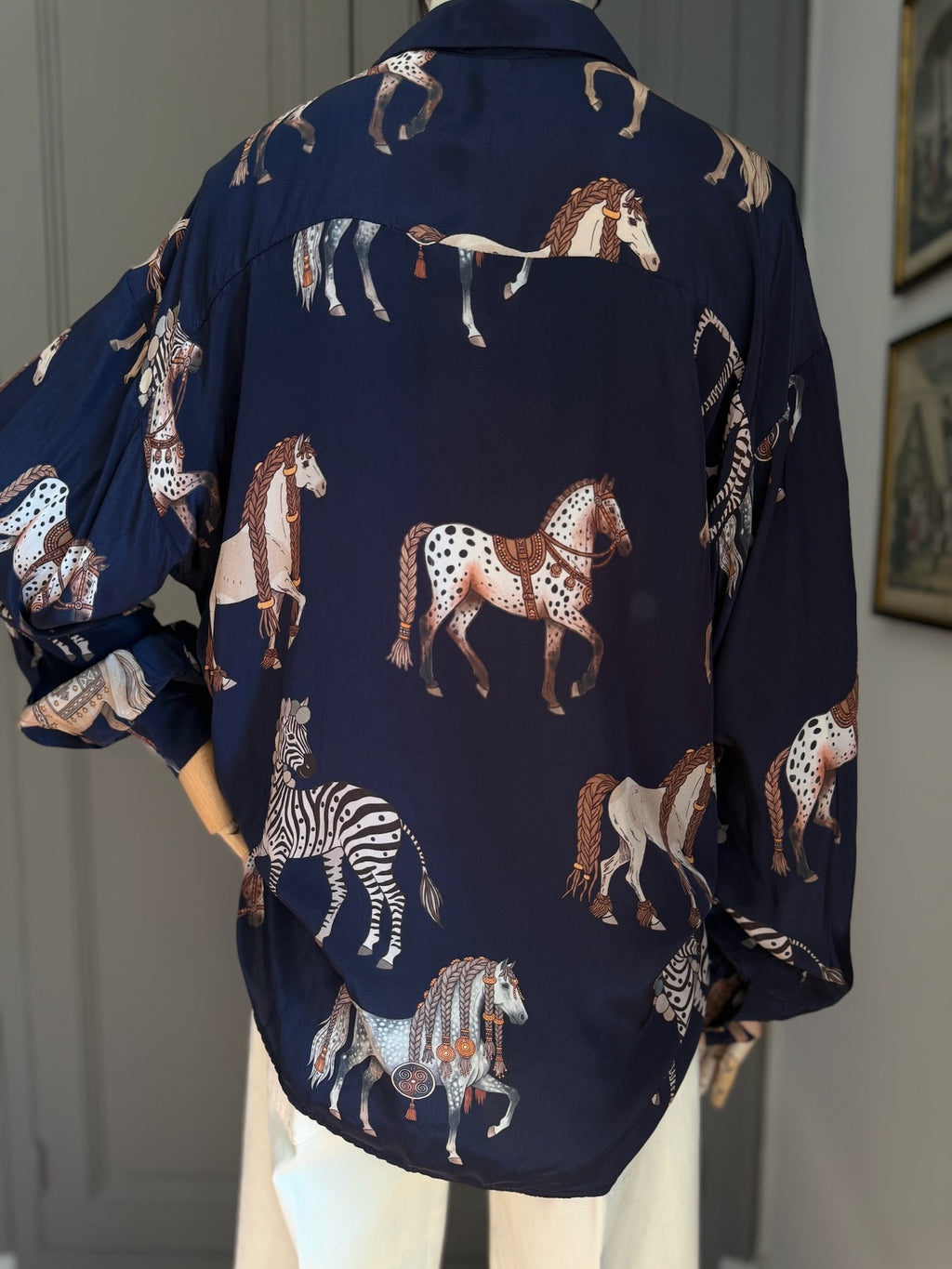 Camicia blu stampa cavalli