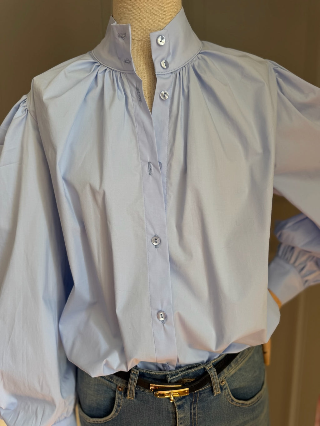 Light blue balloon-sleeve shirt