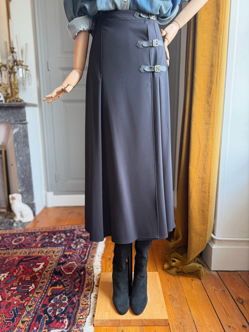 Black kilt skirt
