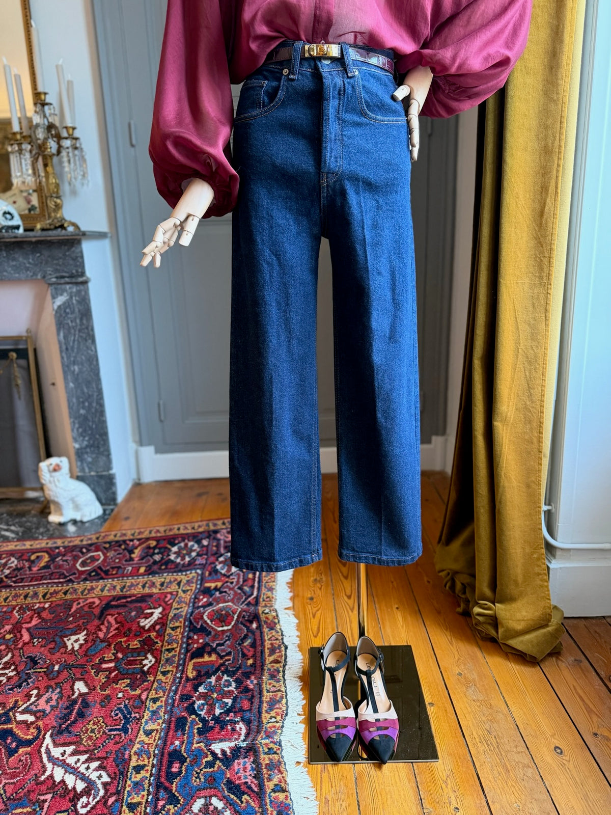 High-waisted cigarette jeans