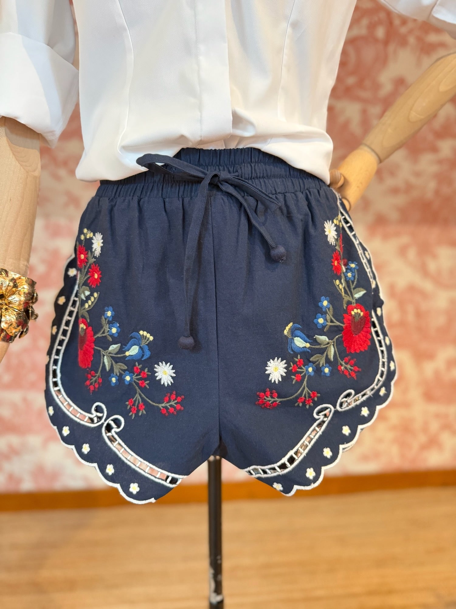Embroidered shorts