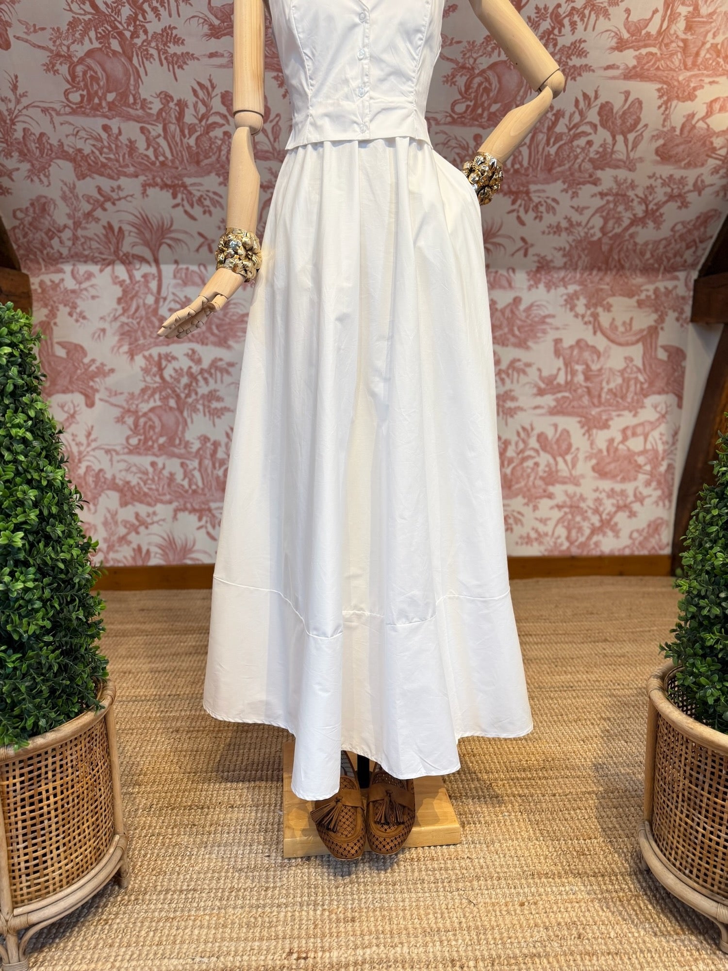 Long white dress