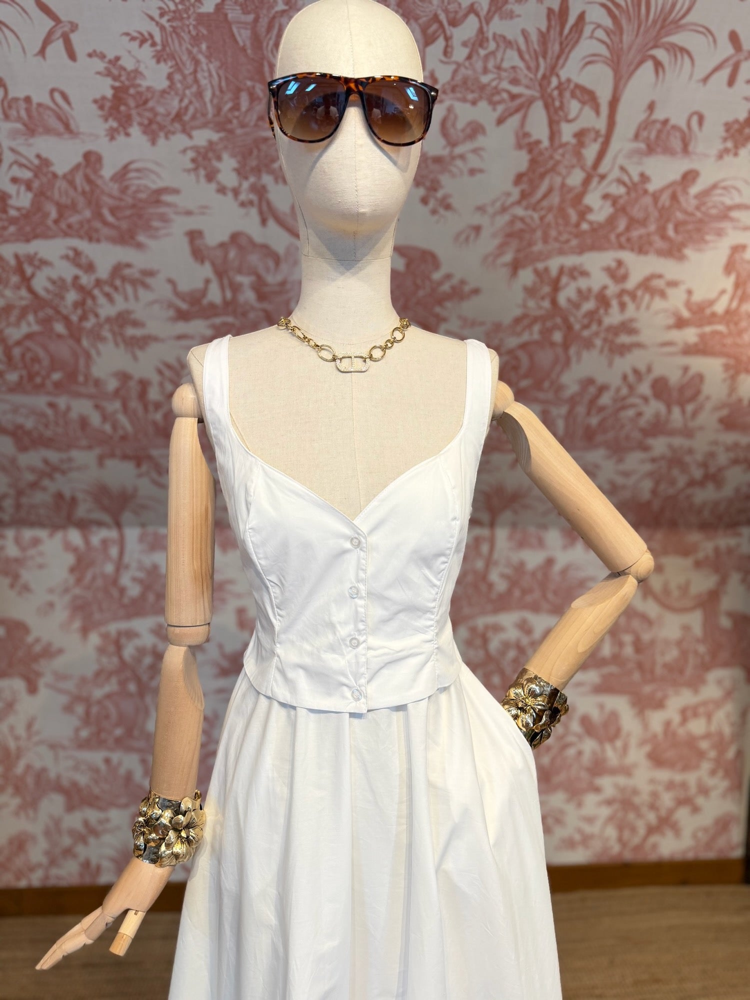Long white dress