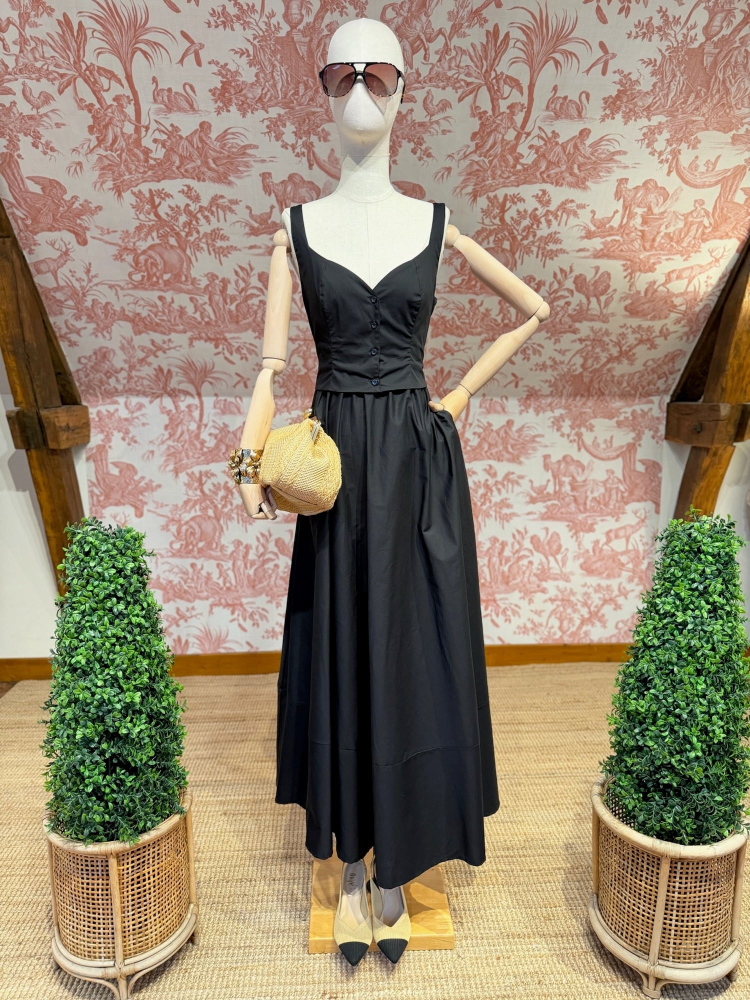 Long black dress