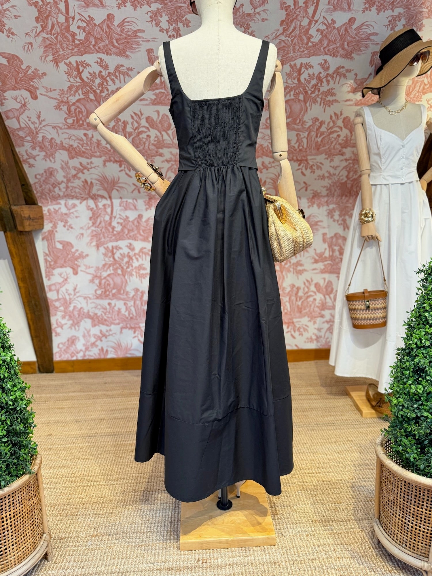 Long black dress