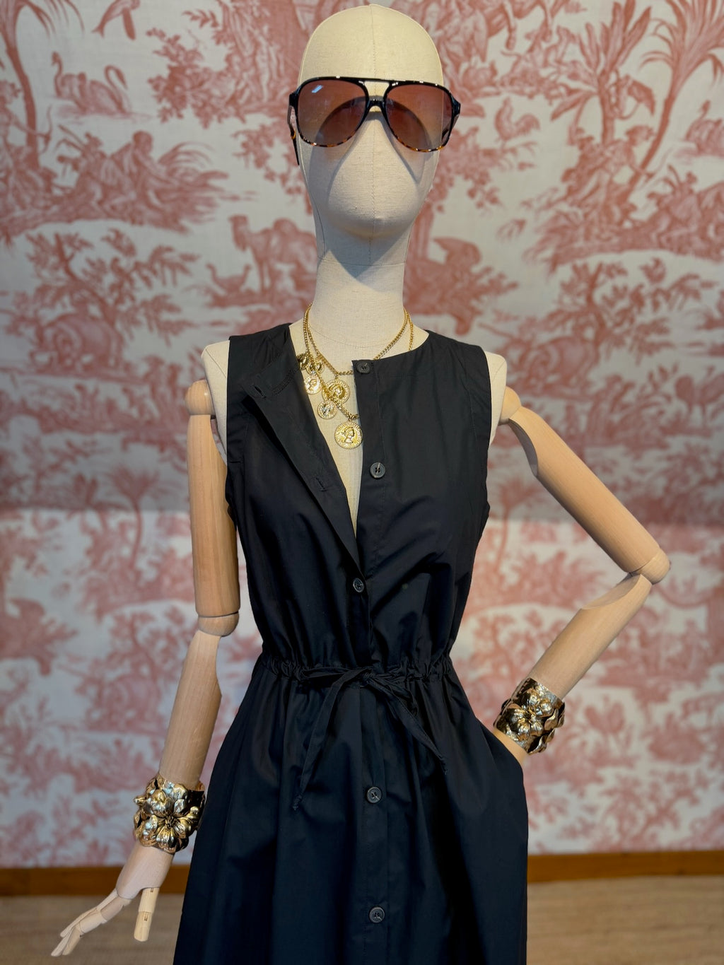 Black cotton dress