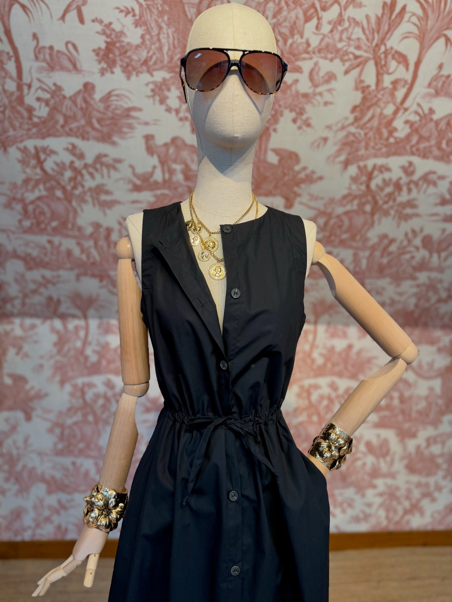 Black cotton dress